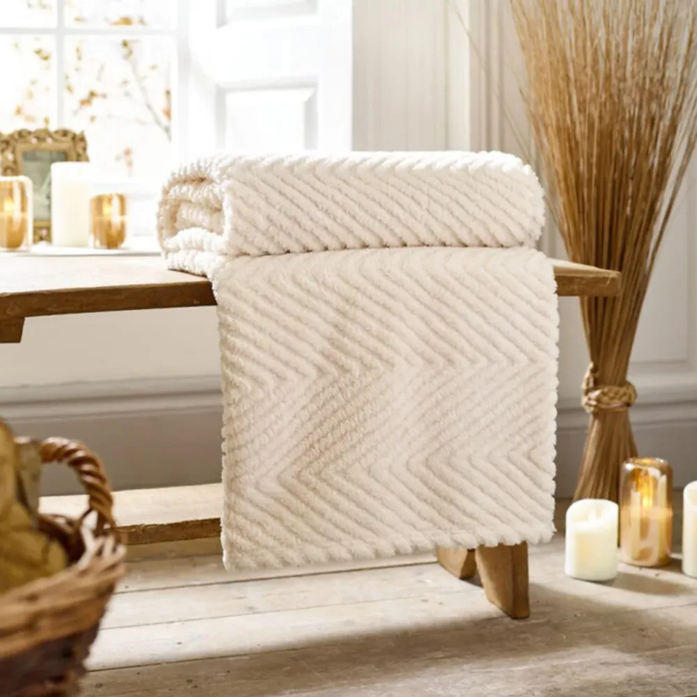 Hemsworth Throw - Almond Cream, Fleece