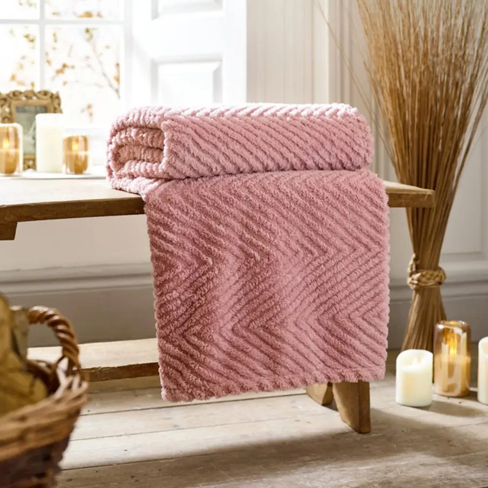 Hemsworth Throw - Pink, Polyester