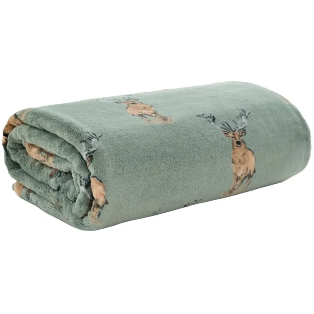 Highland Fell Throw with Stag Motif - Green