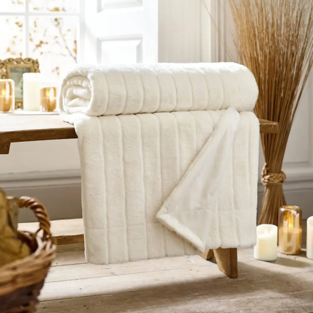 Hockley Throw - Cream, Faux Fur