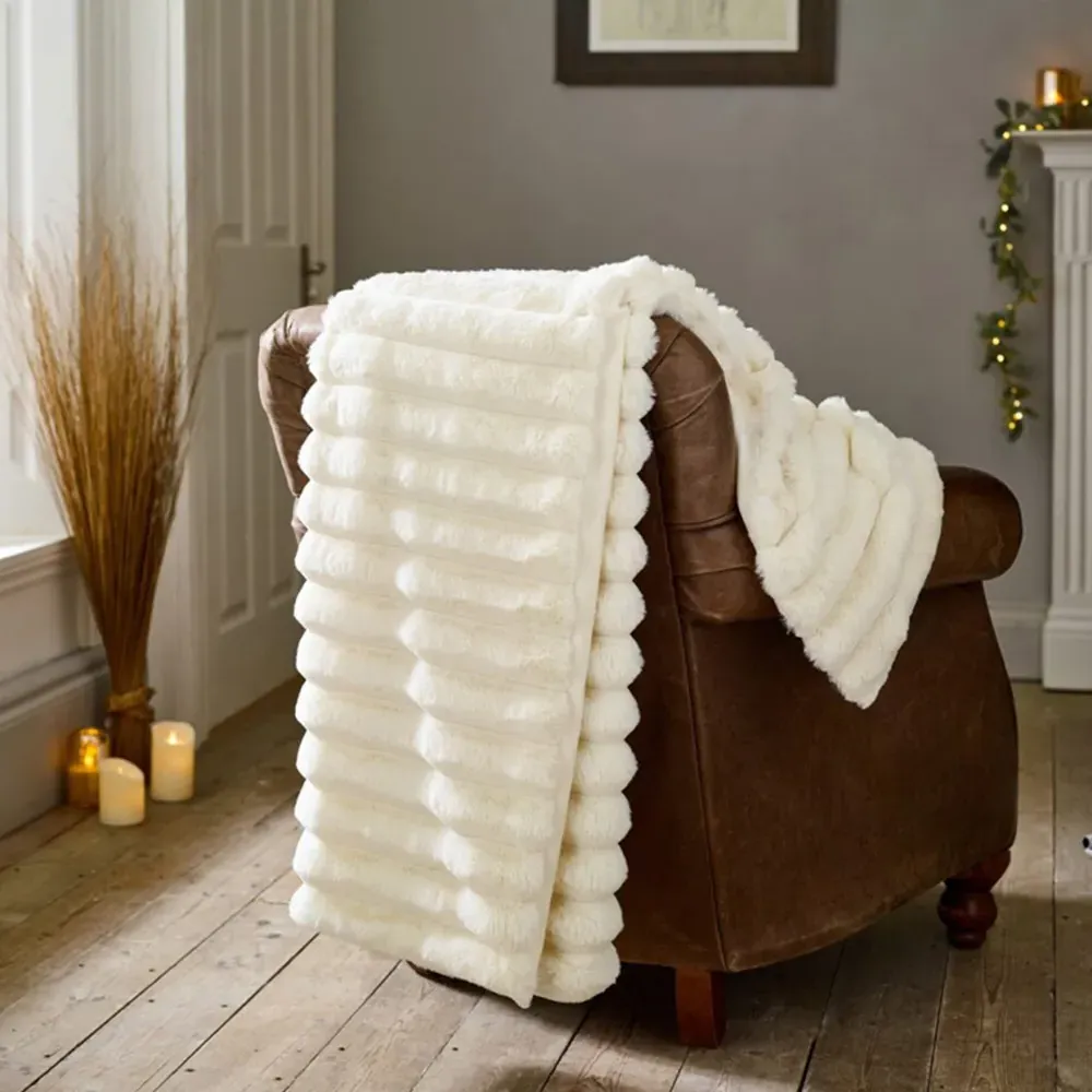 Kenwood Faux Fur Throw - Marshmallow, Polyester