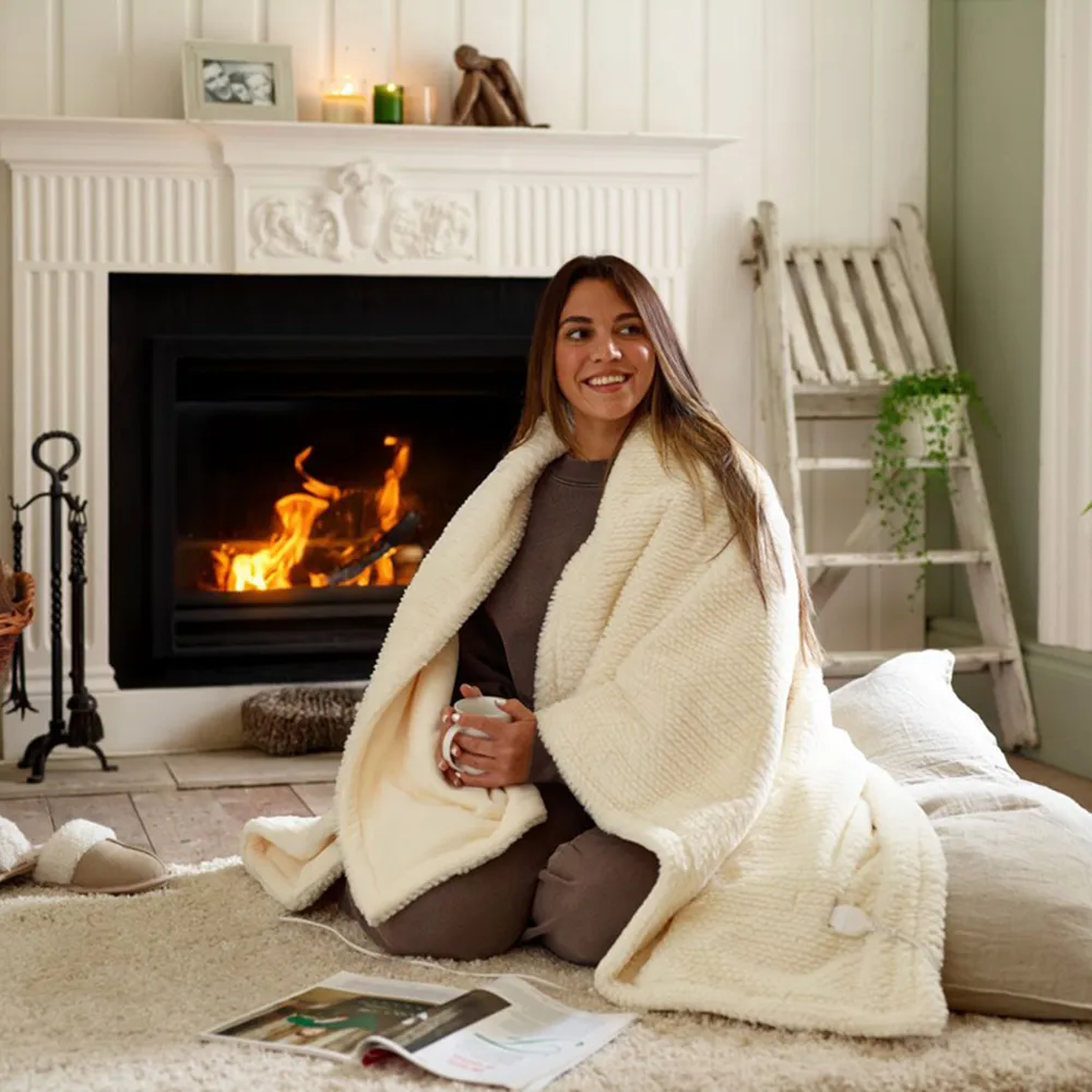 Sandringham Faux Fur Heated Throw - Cream