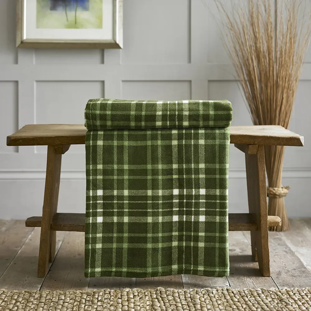 Snuggle Touch Tartan Throw - Green