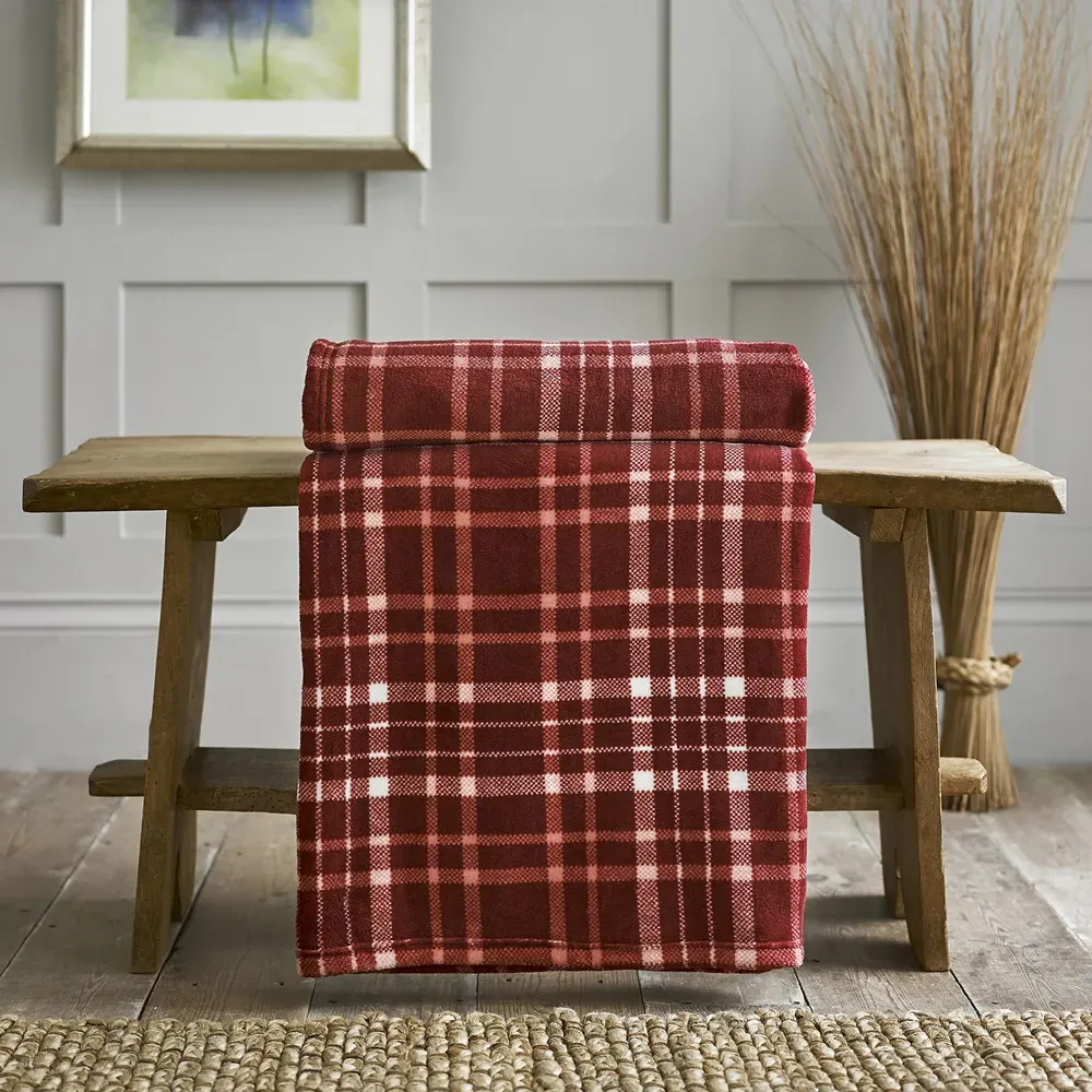 Snuggle Touch Tartan Throw - Red