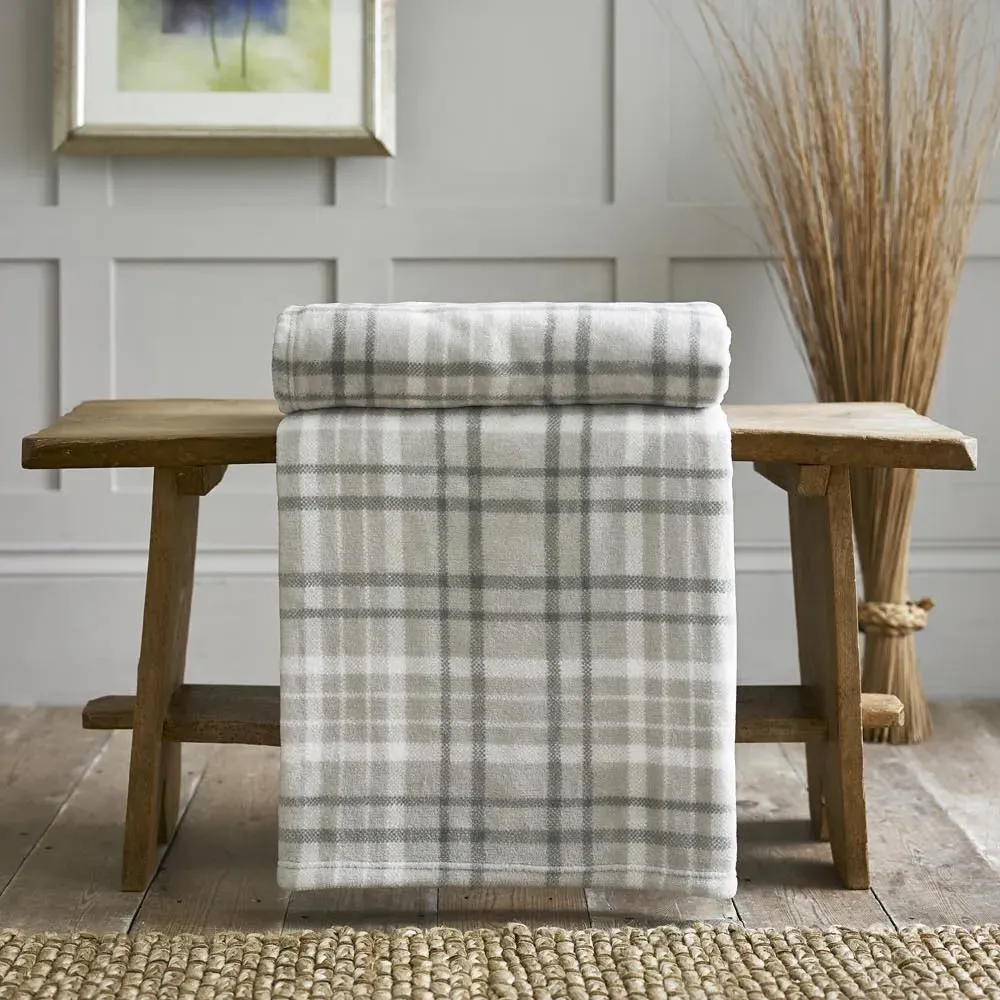 Snuggle Touch Tartan Throw - Silver
