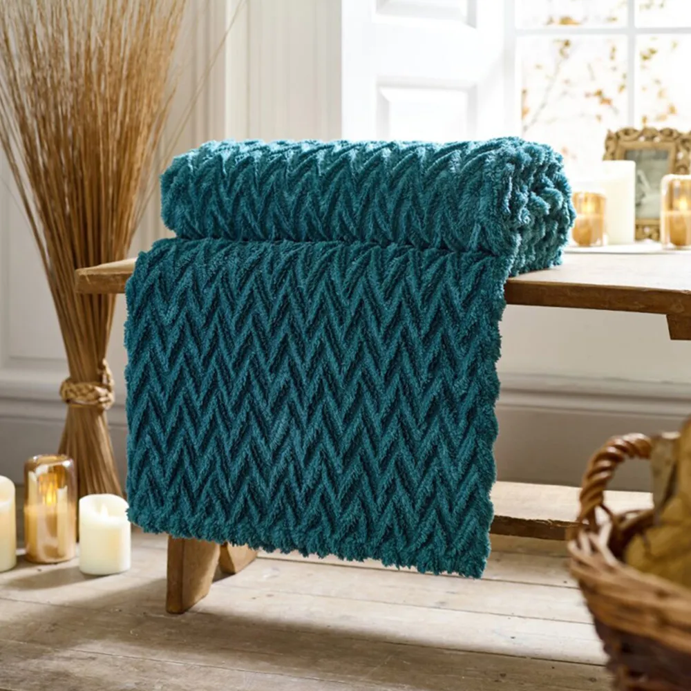 Tadcaster Throw - Teal, Polyester