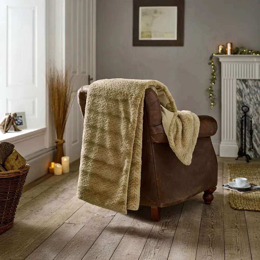 TLC Ashridge Faux Fur Throw - Almond