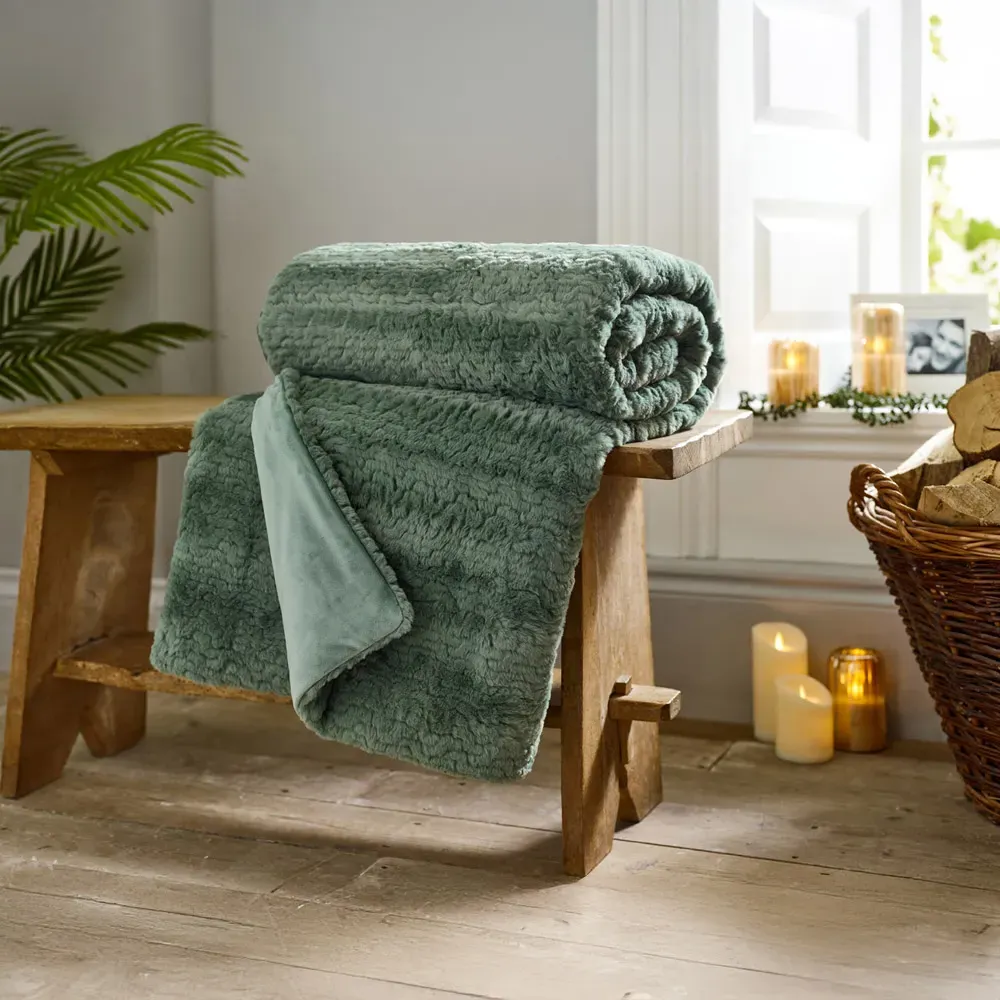 TLC Ashridge Faux Fur Throw - Green