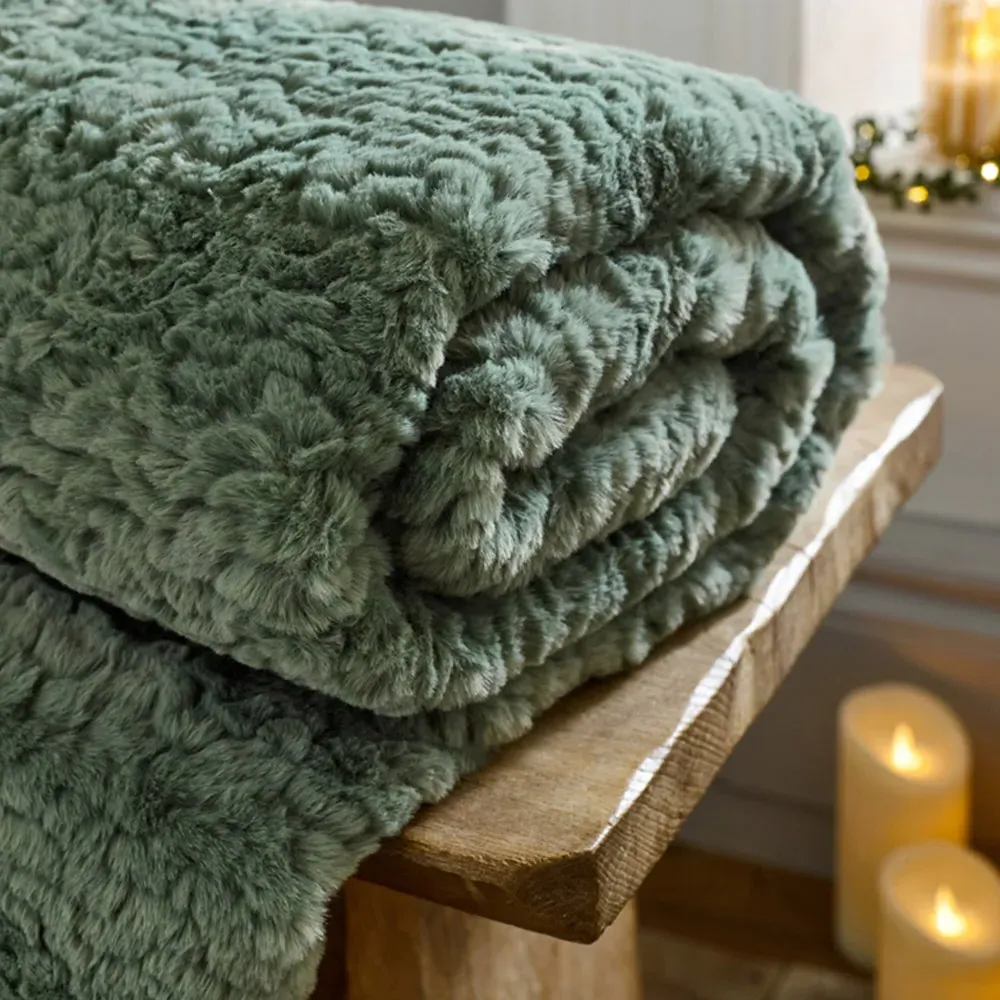 TLC Ashridge Faux Fur Throw - Green