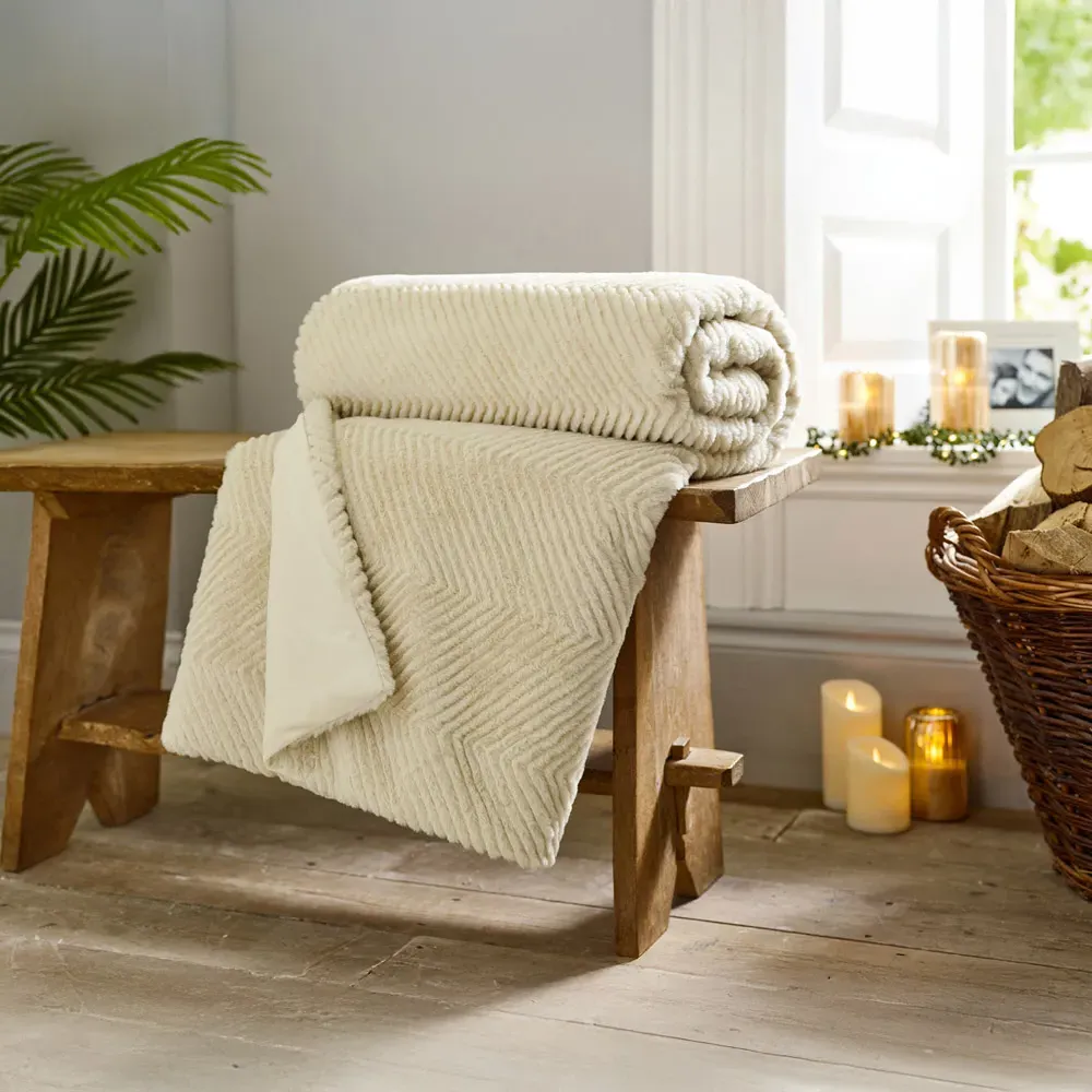 TLC Burghley Faux Fur Throw - Almond