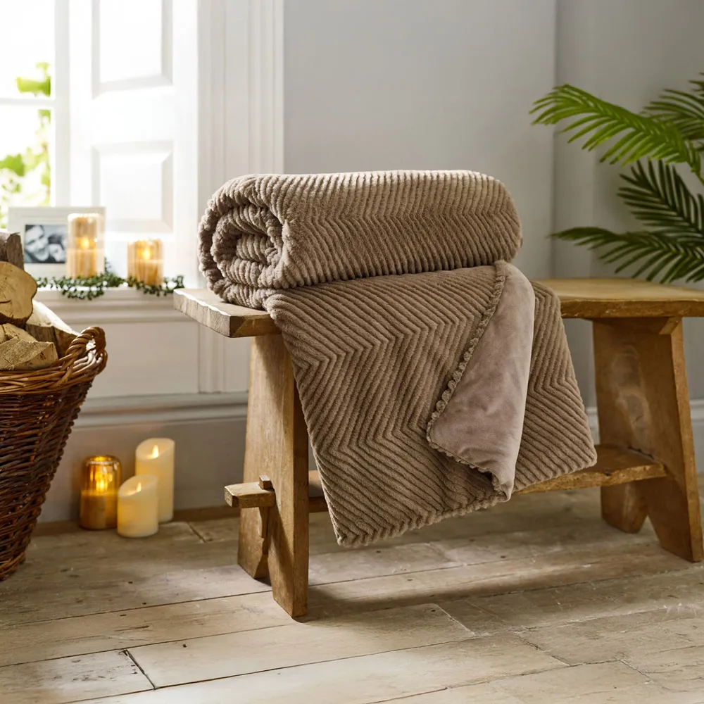 TLC Burghley Faux Fur Throw - Fawn