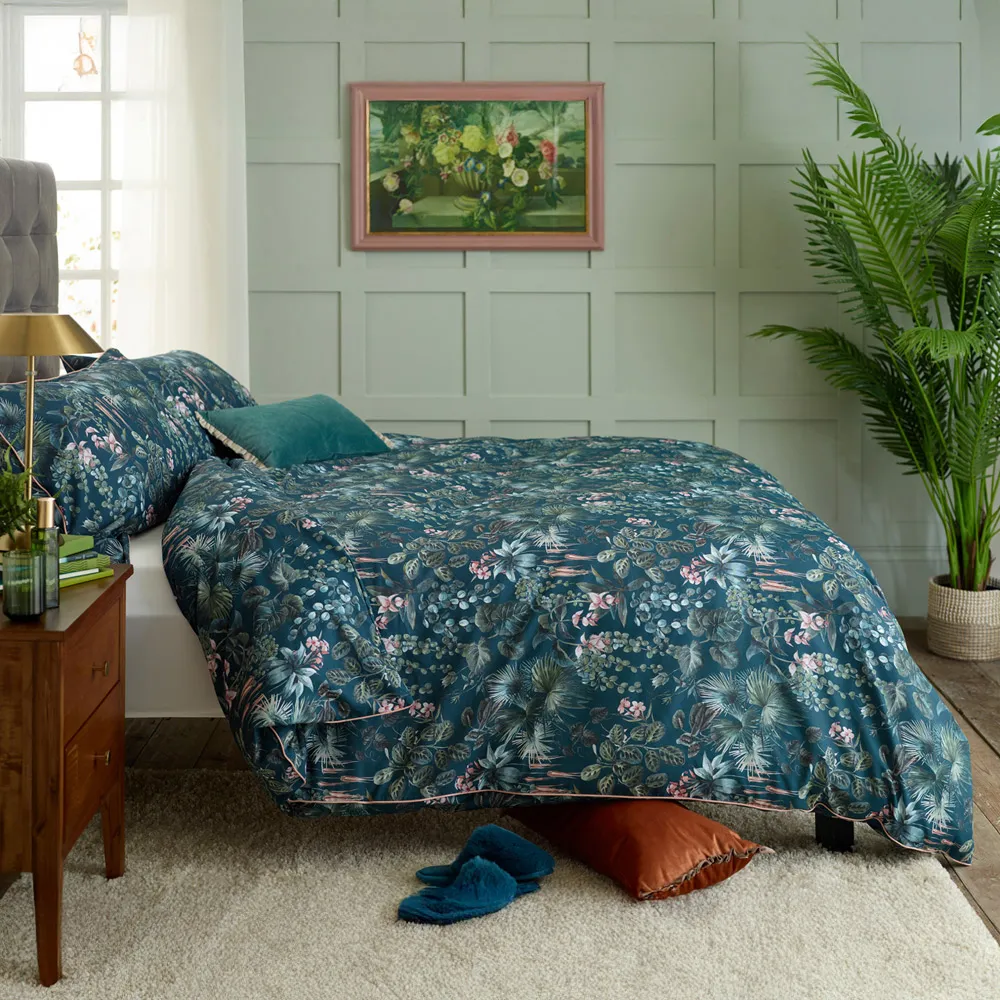 Tropical Leaves Super King Size Reversible Duvet Set - Multi