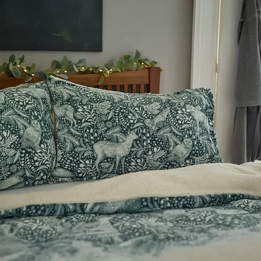 Woodland Folk King Size Duvet Set - Dark Sage, Fleece-Sherpa