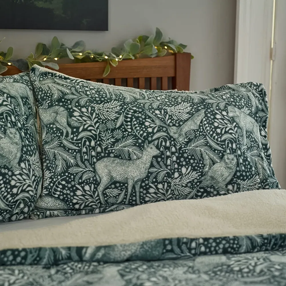 Woodland Folk Single Duvet Set - Dark Sage, Fleece-Sherpa