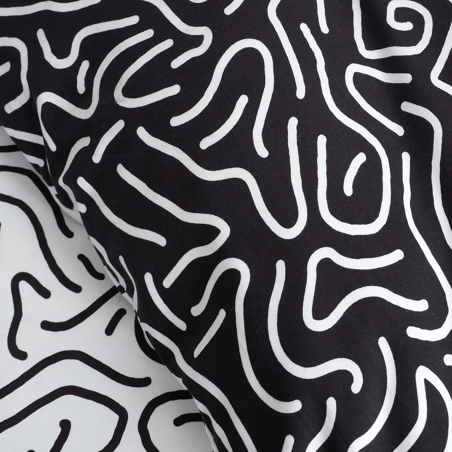 Berlin Doodle King Size Bedding Set - White