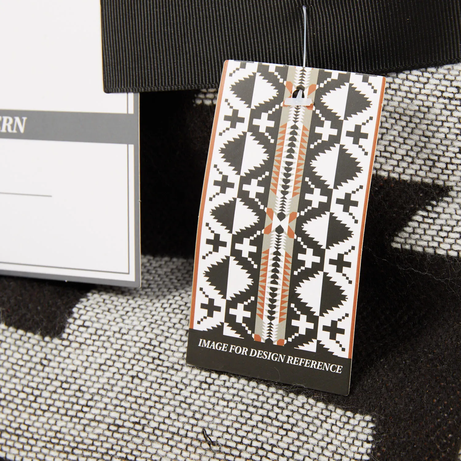 Bodhi Aztec Throw - Multicolour