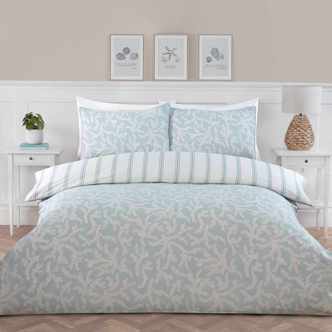 Coral Cove Double Duvet Set - Blue image