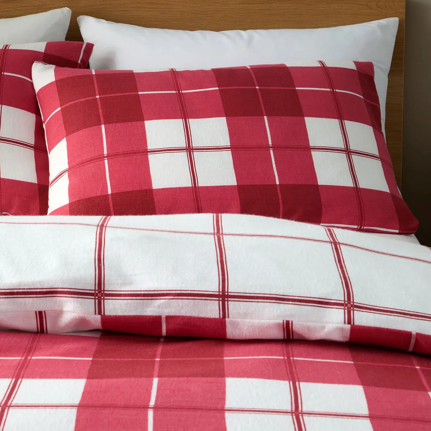 Finlay Check King Size Duvet Set - Red