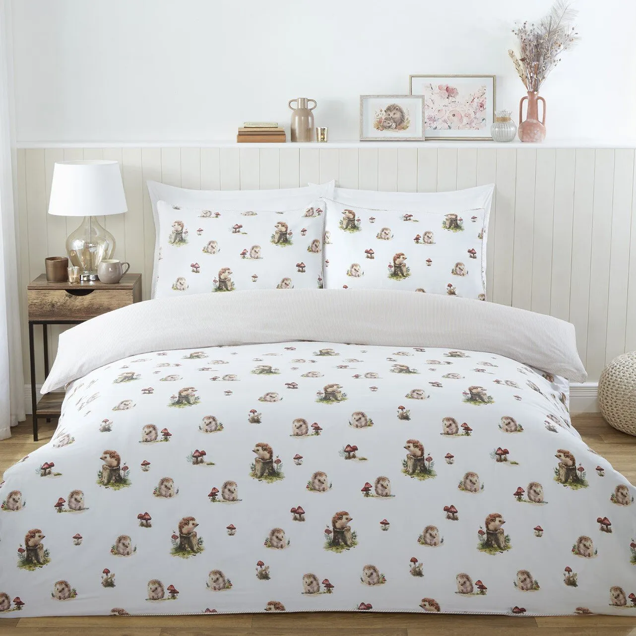 Hettie the Hedgehog Super King Duvet Cover Set - Natural