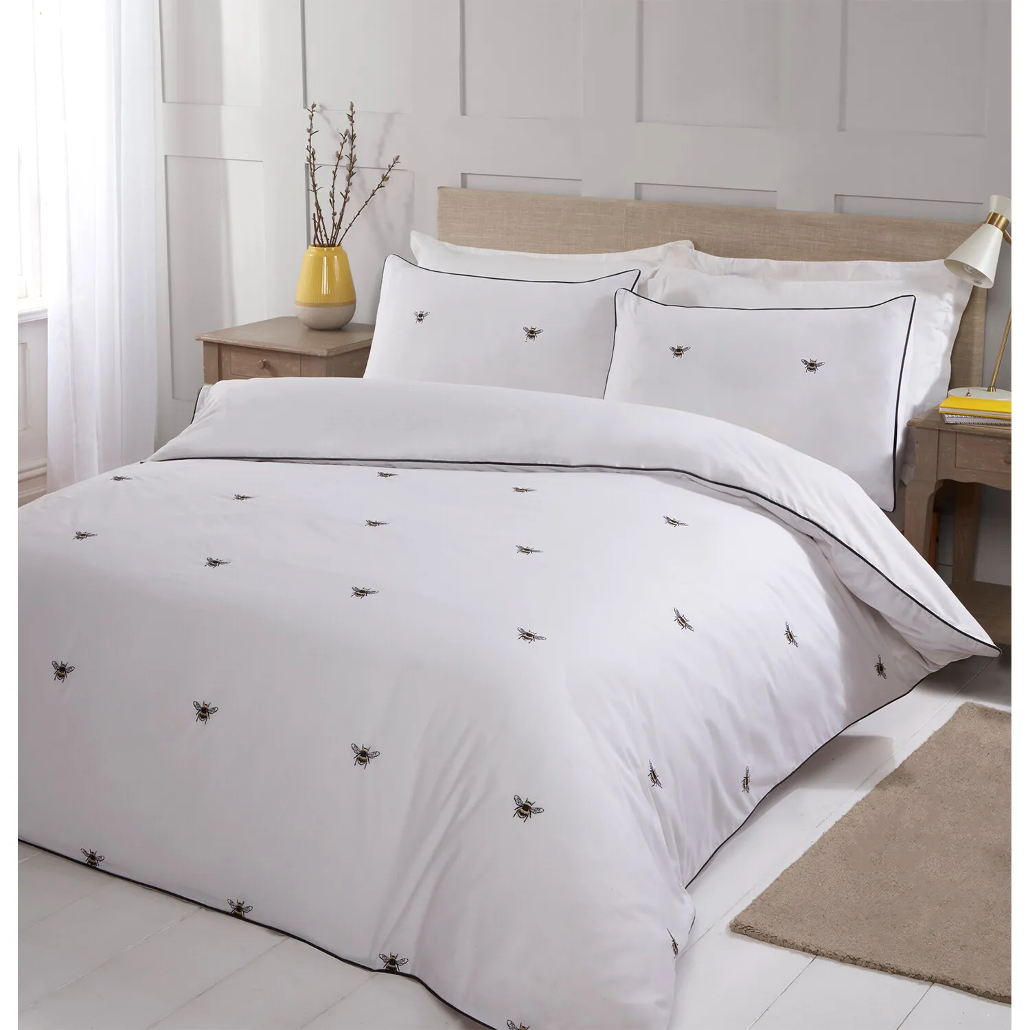 King Size Bumblebee Embroidered Duvet Set - Multi