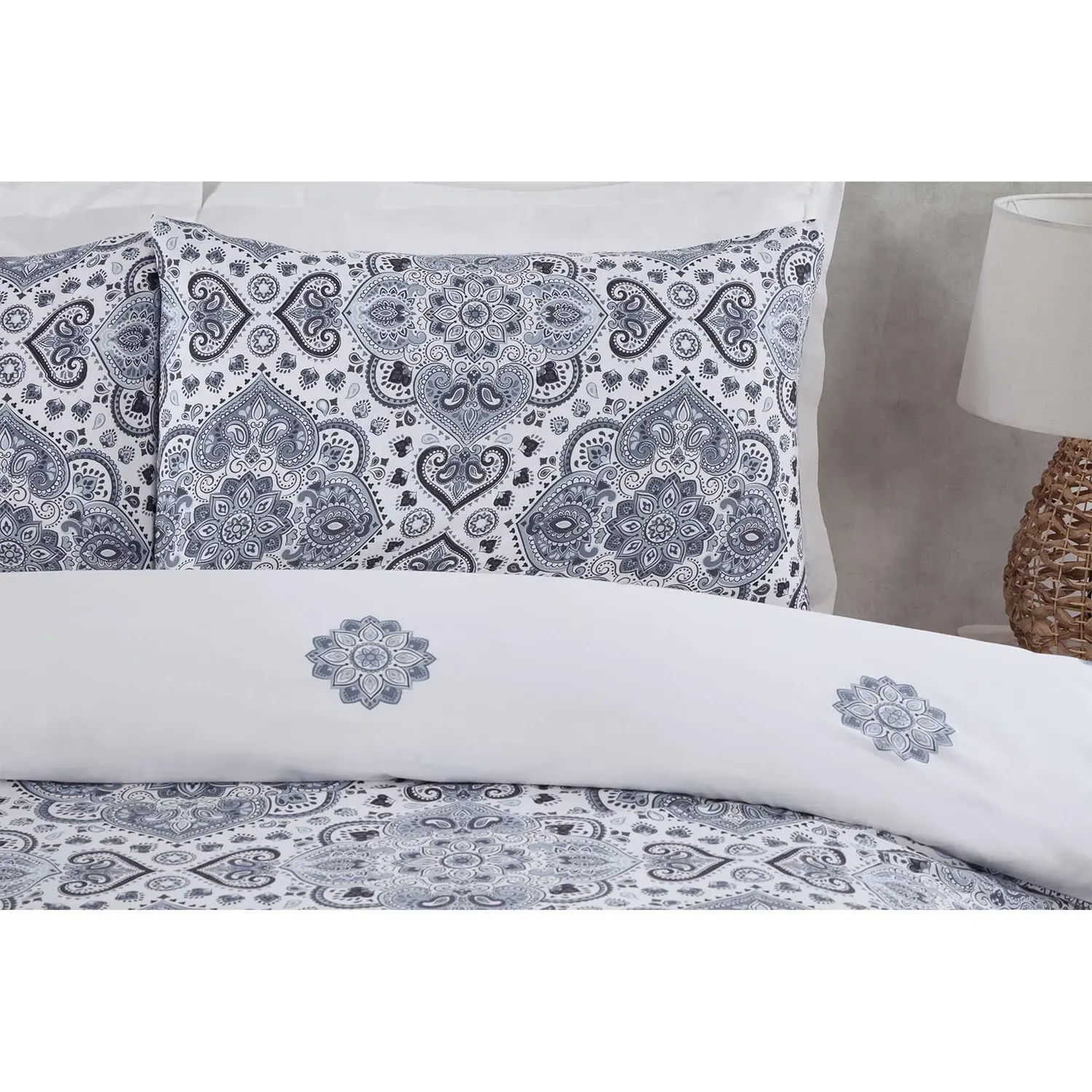 Nadia Single Block Paisley Print Duvet Set