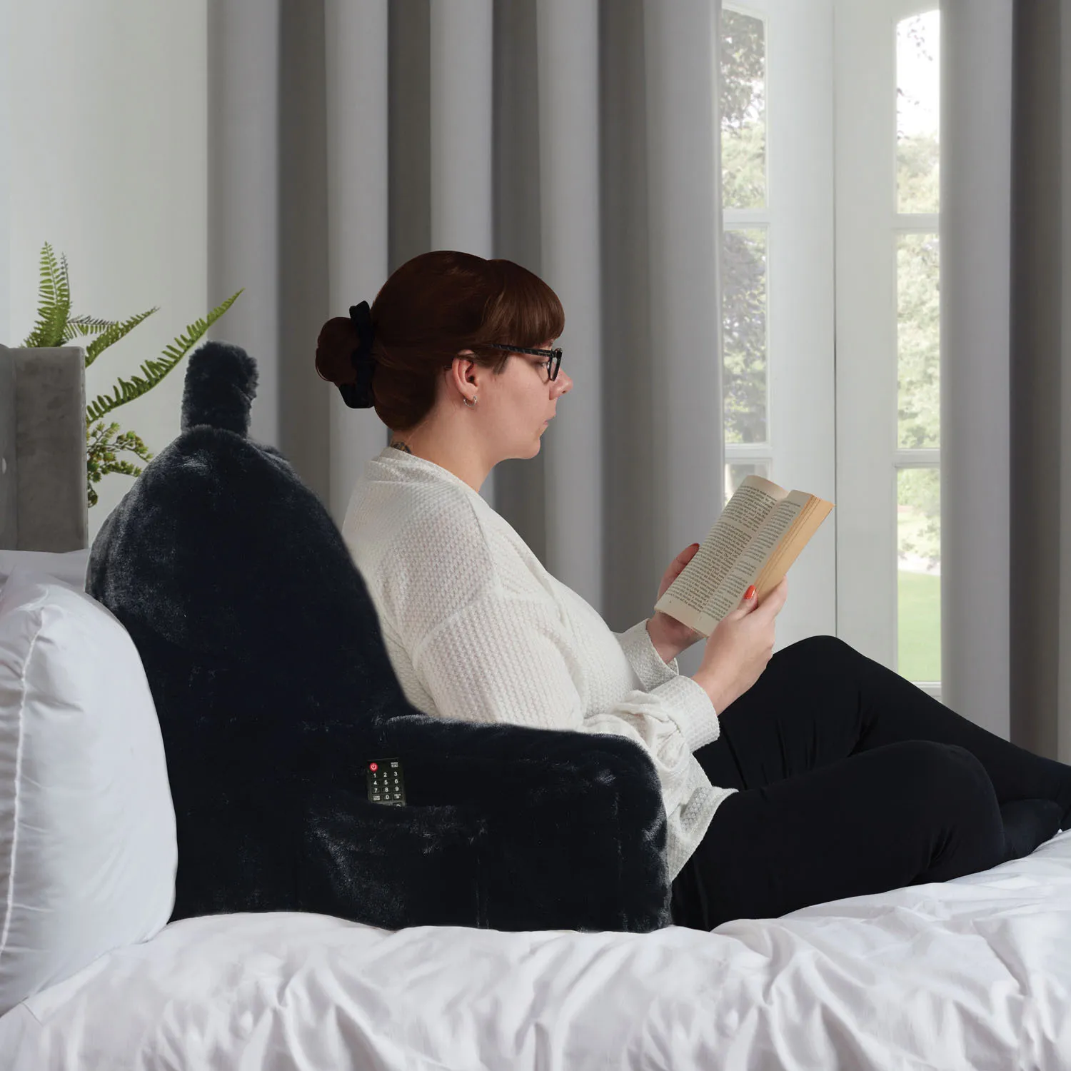 Rabbit Faux Fur Cuddle Chair with Side Pocket - Black