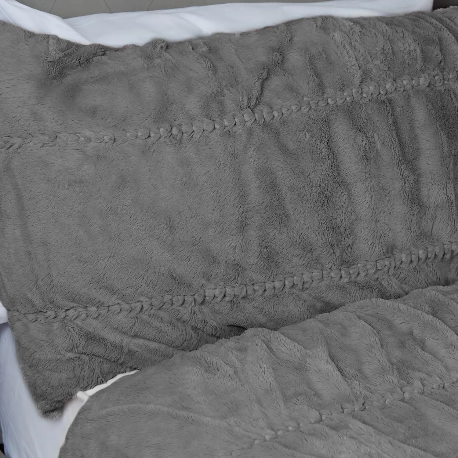 Ruched Faux Fur Double Duvet Set - Grey