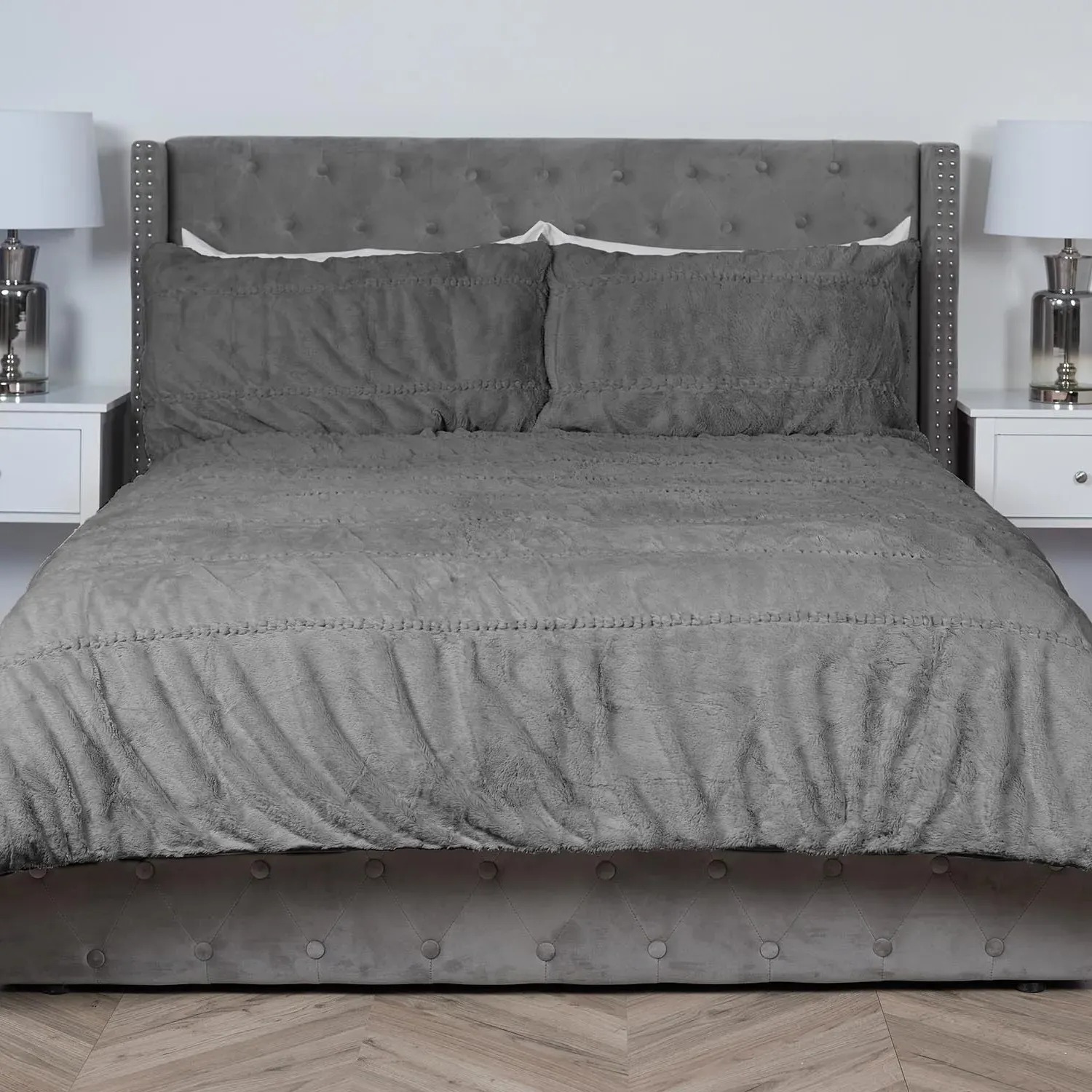 Ruched Faux Fur Super King Duvet Set - Grey