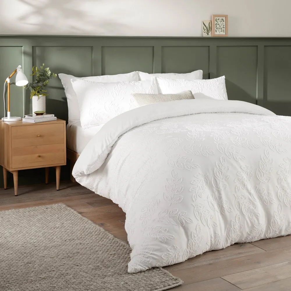 Seville King Size Leaf Tufted Duvet Set - White