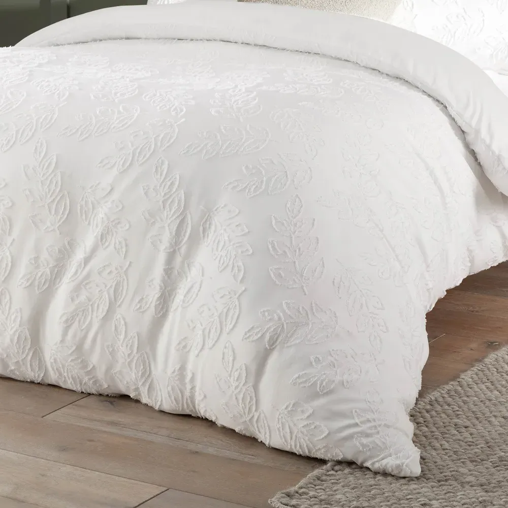 Seville Single Duvet Set with Tufted Leaf Design - White