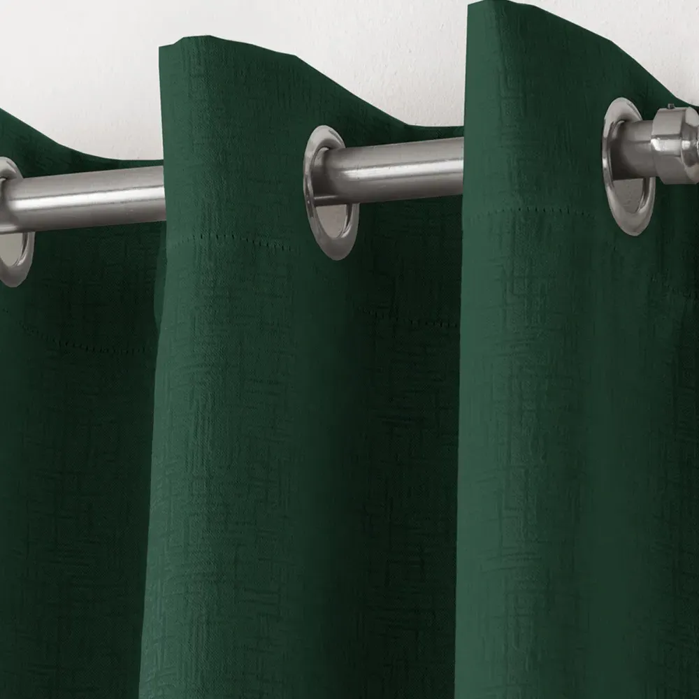Vogue Thermal Blackout Eyelet Curtains - Green, Polyester
