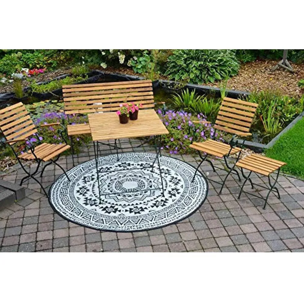 Round Decorative Outdoor Carpet - Black and White
