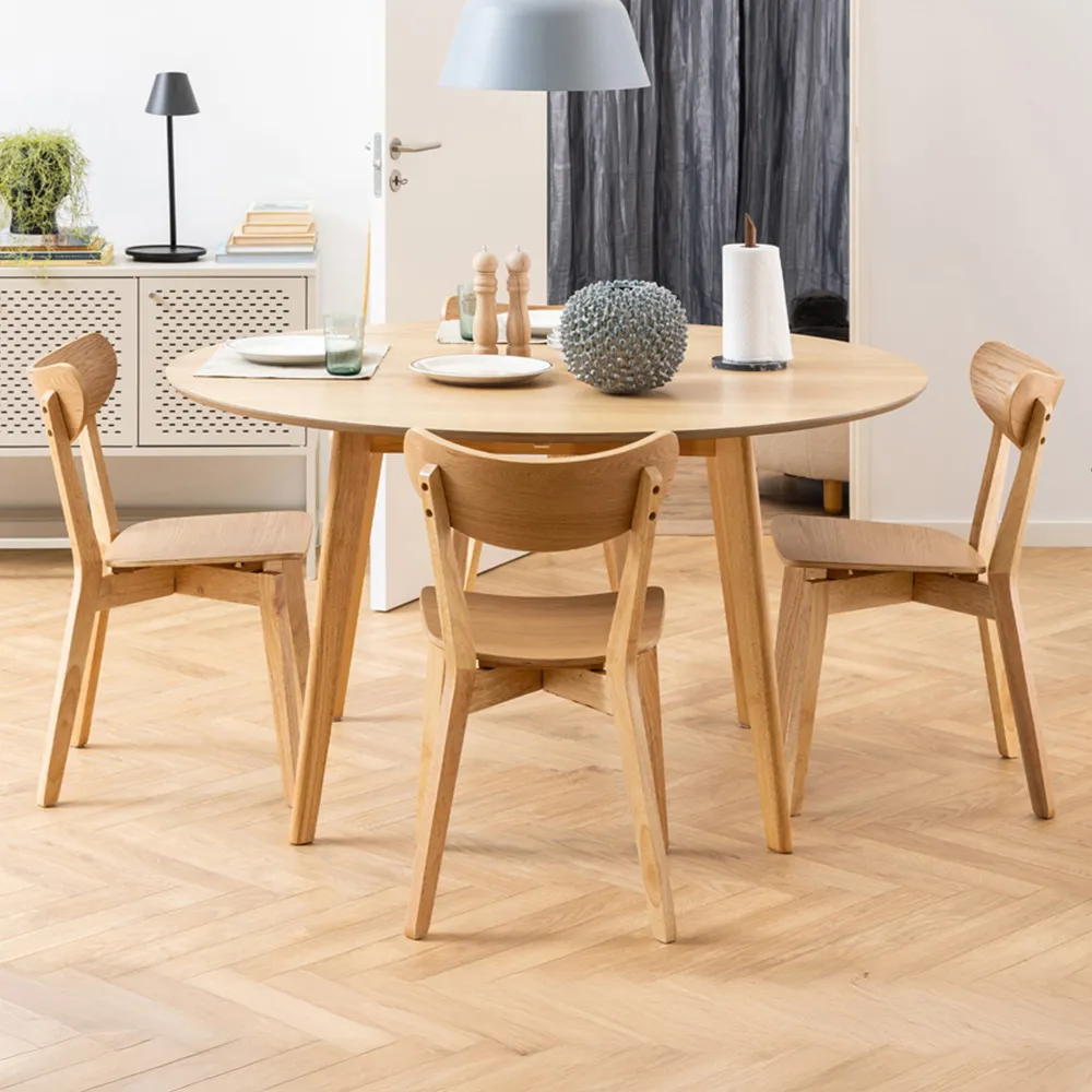 Roxby 4 Seater Round Dining Table - Oak