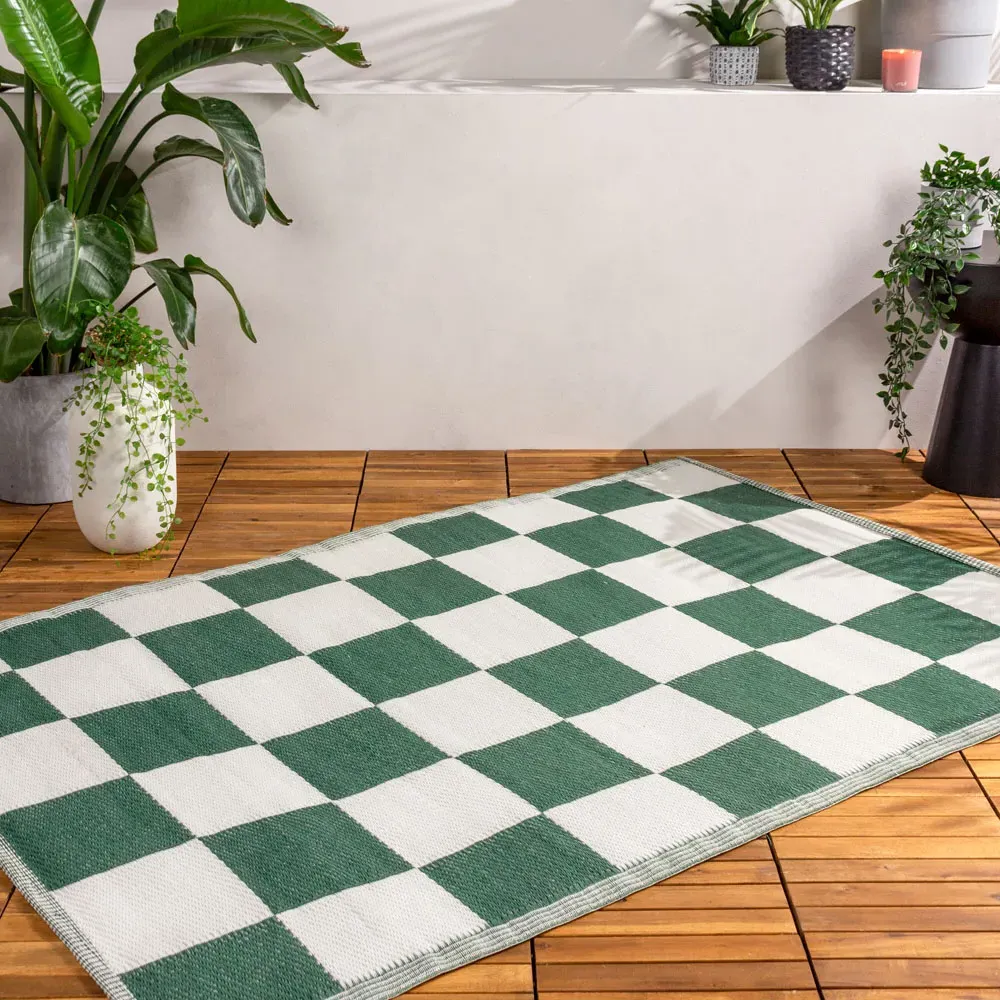 Checkerboard Recycled Outdoor Rug - Green