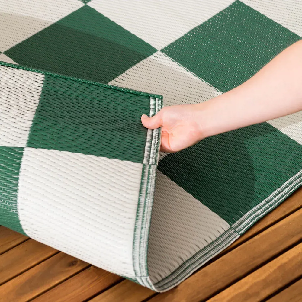 Checkerboard Recycled Outdoor Rug - Green