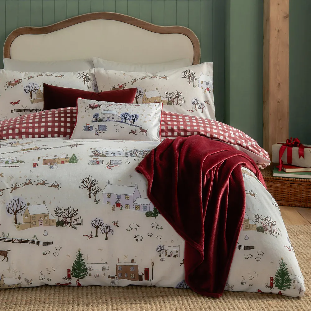 Cotswolds King Size Christmas Reversible Duvet Set - White