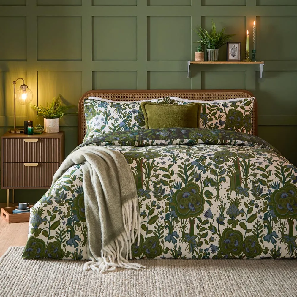 Garden of Wonder Super King Size Reversible Duvet Set - Green