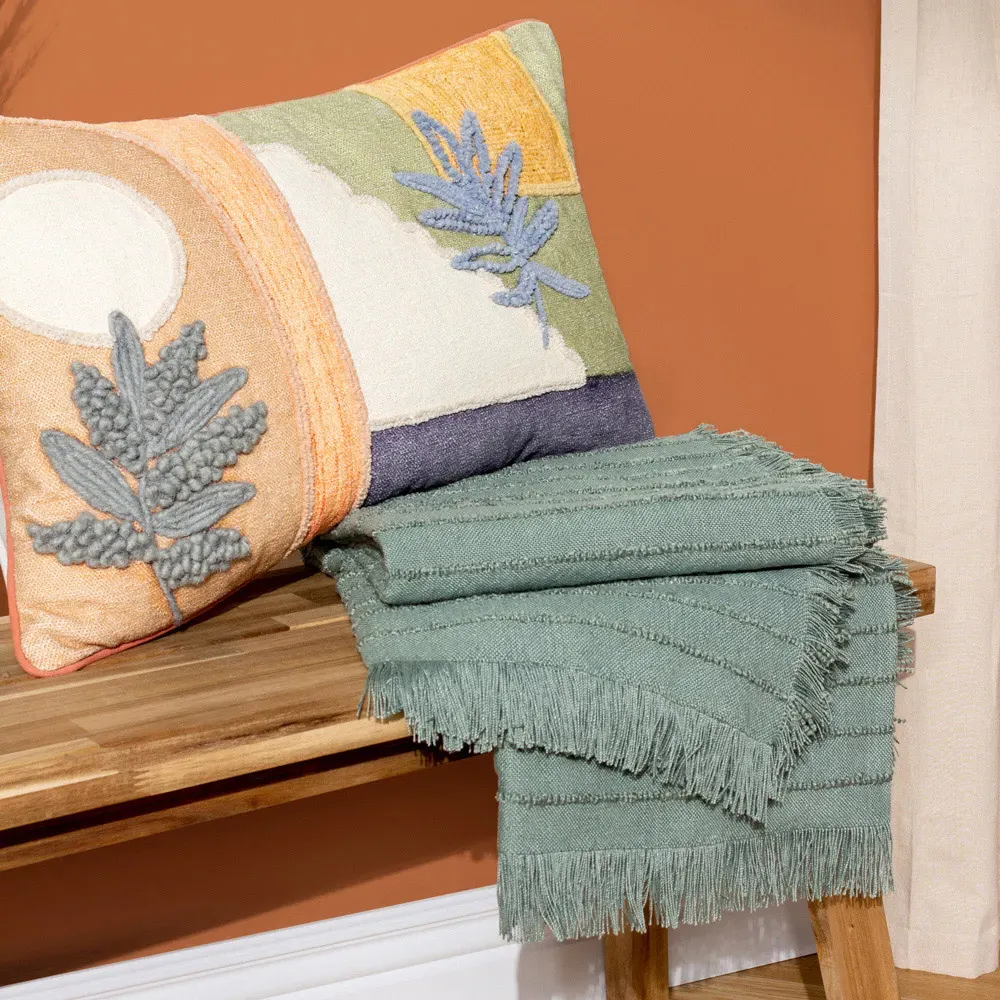 Hazie Woven Fringed Throw - Green