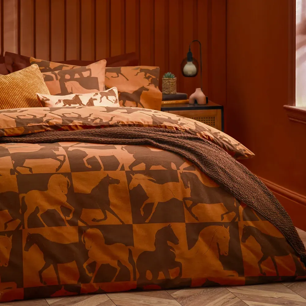 Herve Super King Size Reversible Duvet Set - Tan