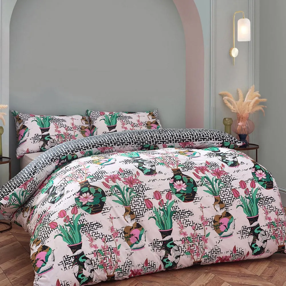 Ishiko King Size Duvet Cover Set - White, Polycotton