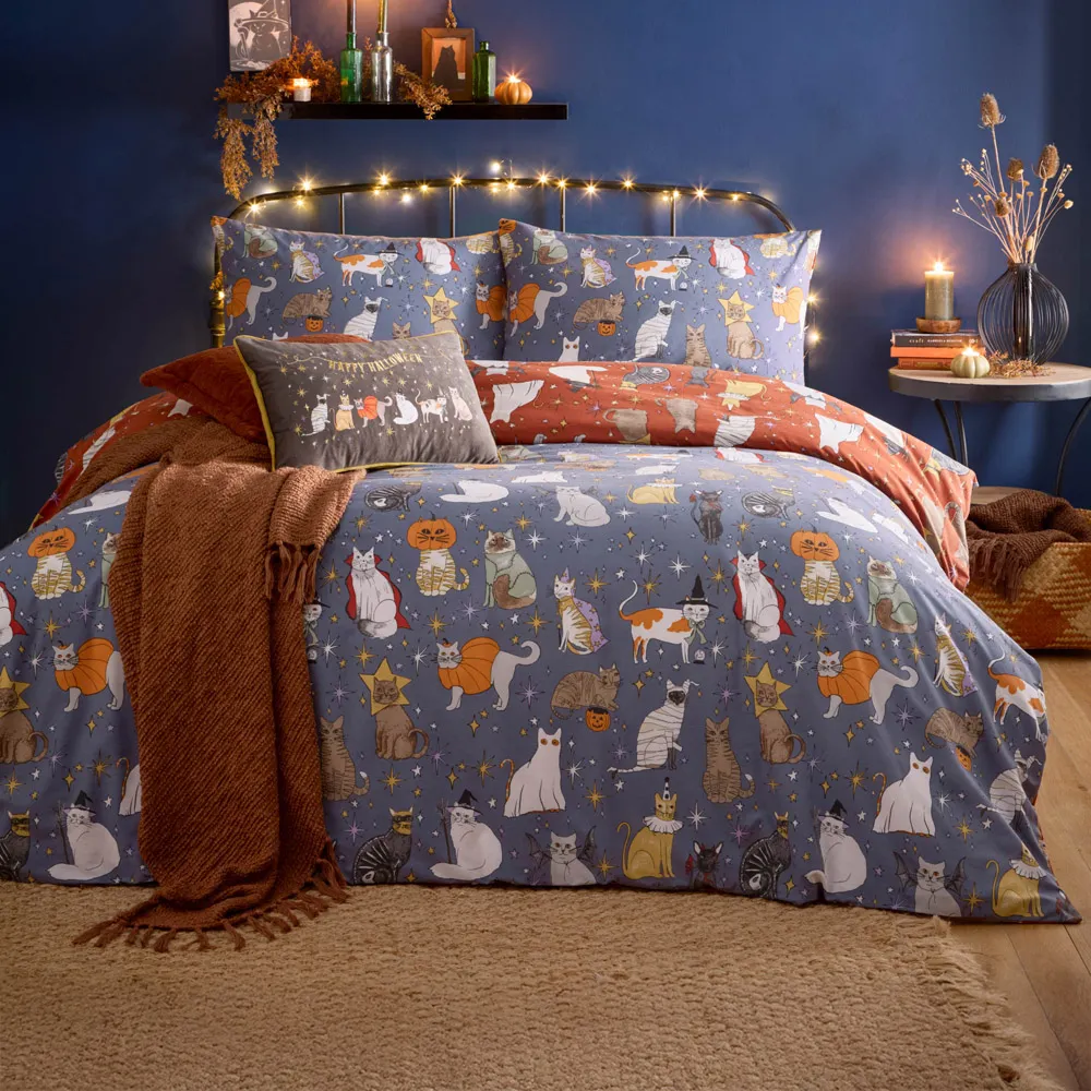 King Size Halloween Pawty Reversible Duvet Set - Multi image