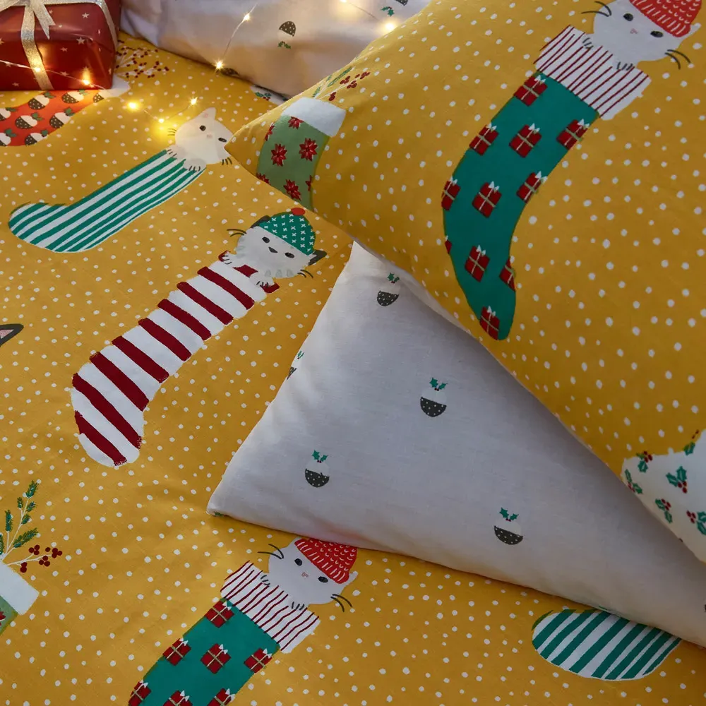 Meowy Christmas Toddler Duvet Cover Set - Ochre