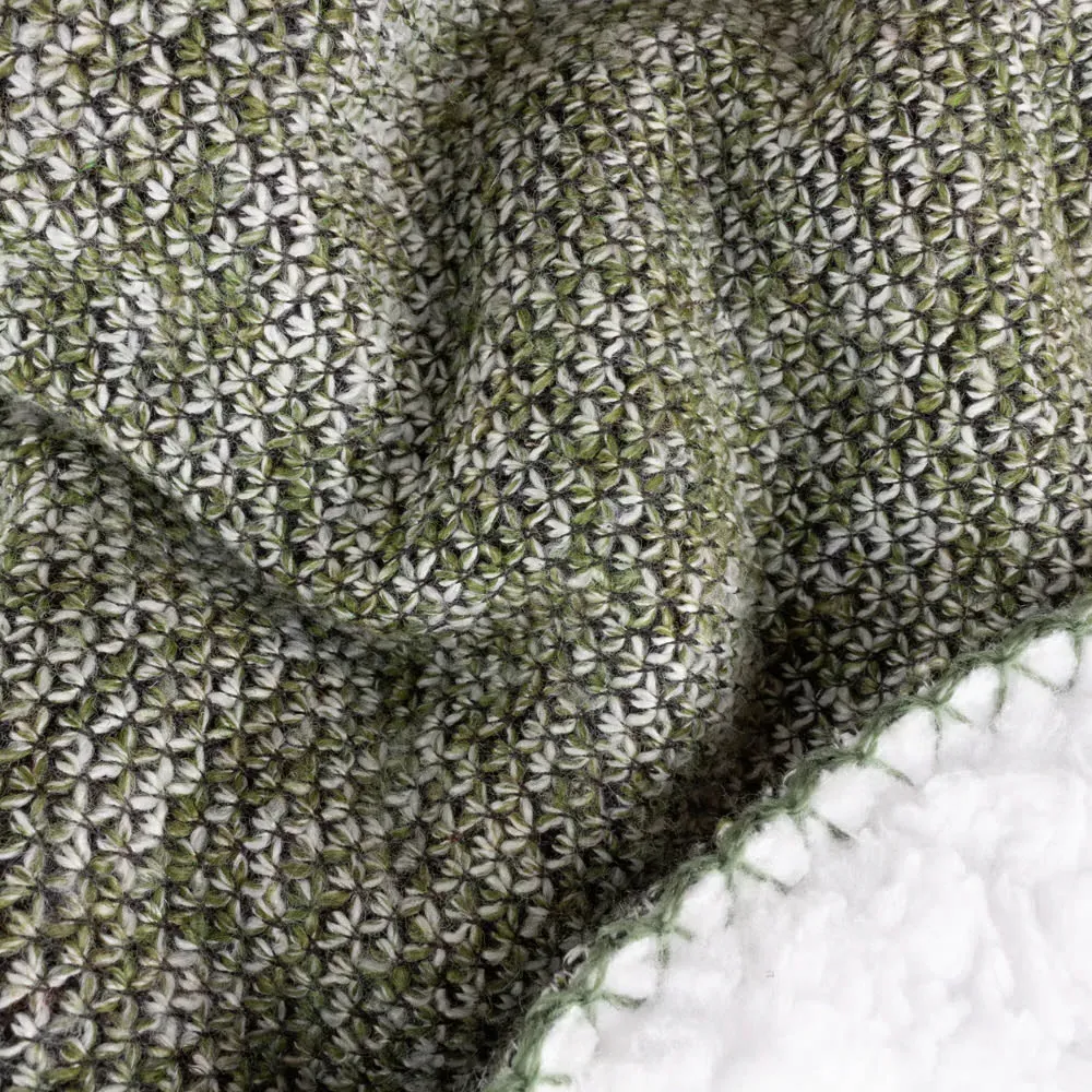 Nurrel Knitted Throw - Green