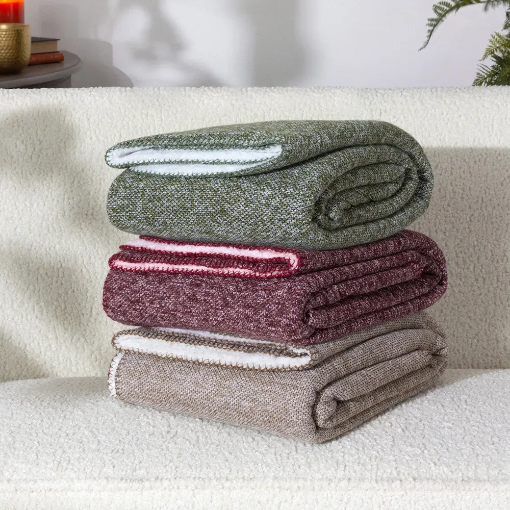 Nurrel Knitted Throw - Red