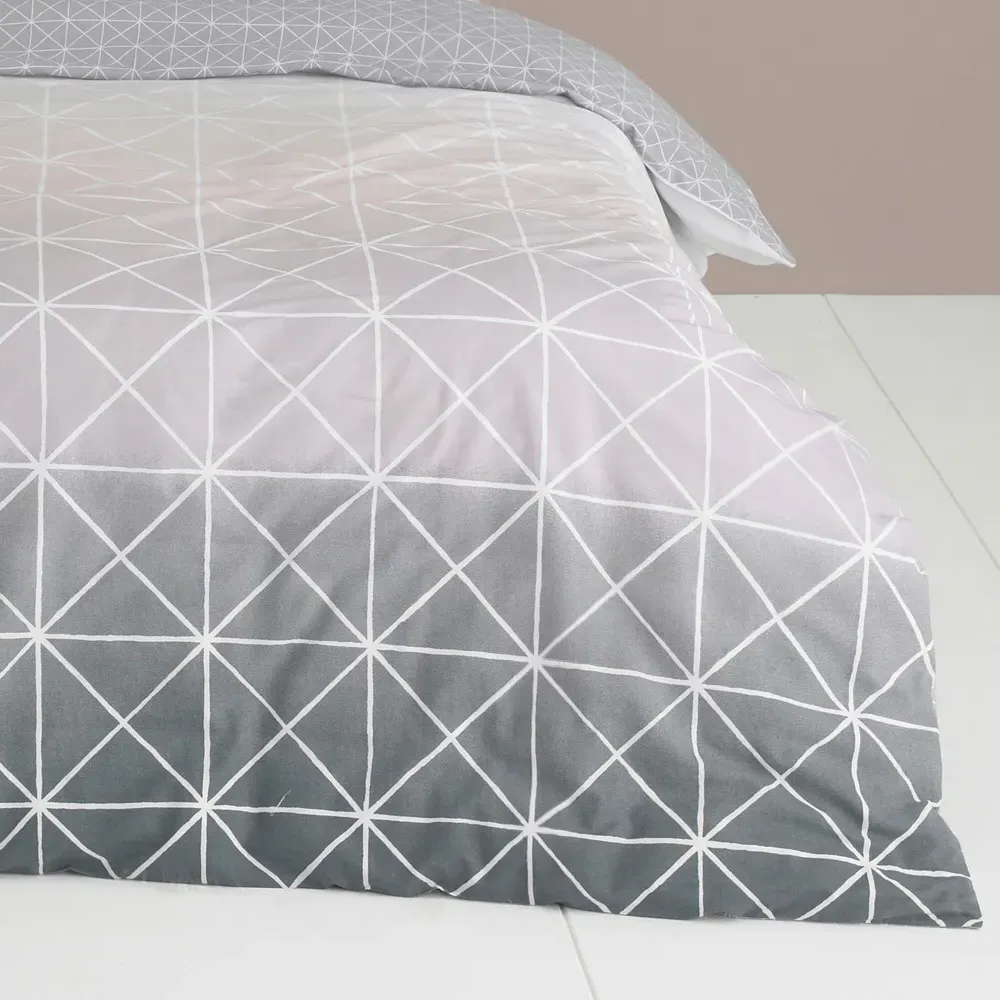 Spectrum Super King Size Duvet Cover Set - Pink