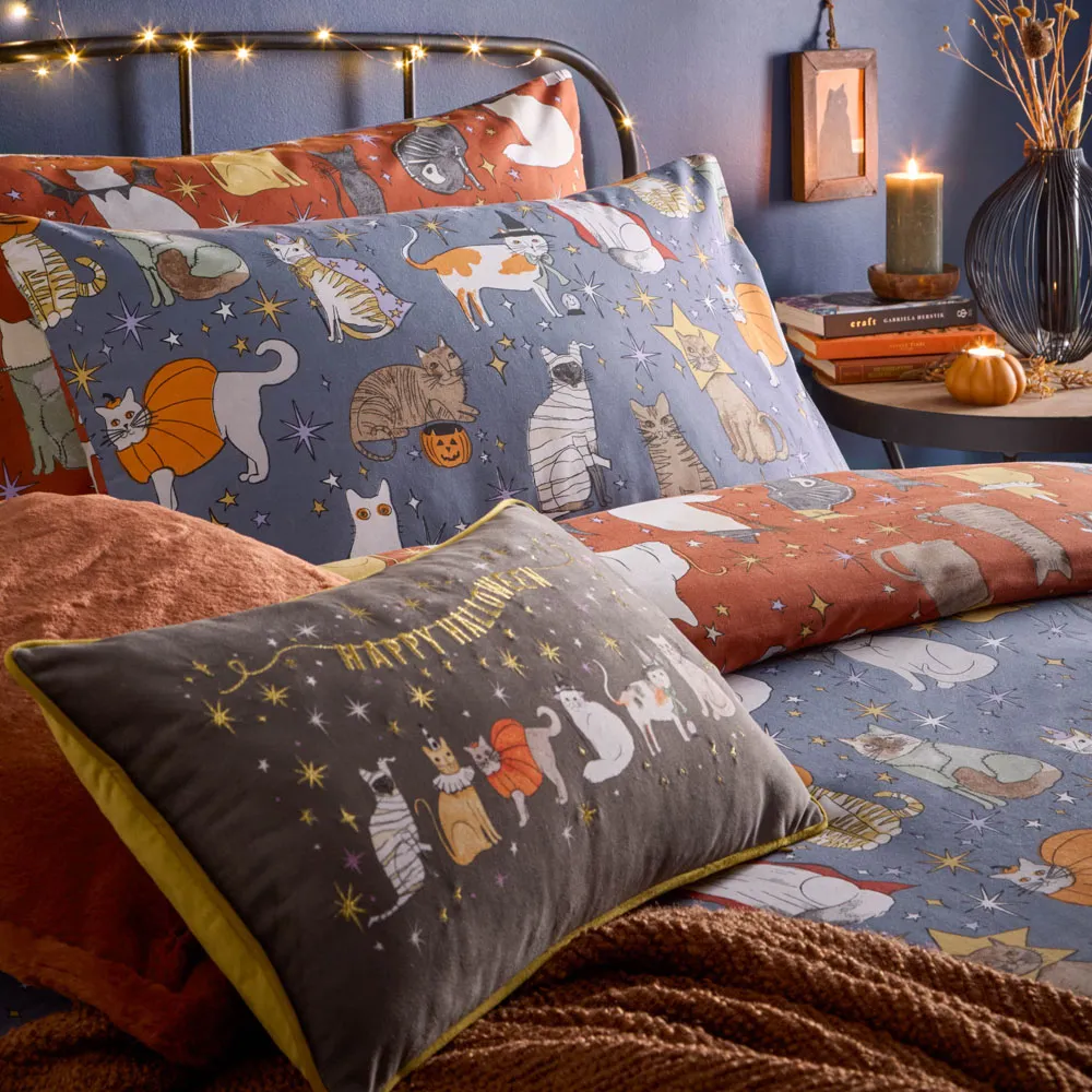 Super King Size Halloween Pawty Reversible Duvet Set - Multi