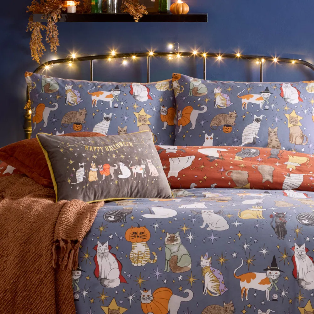 Super King Size Halloween Pawty Reversible Duvet Set - Multi