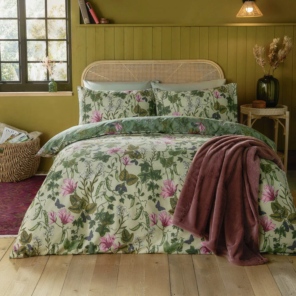 Super King Size Mystic Berry Floral Reversible Duvet Set - Green