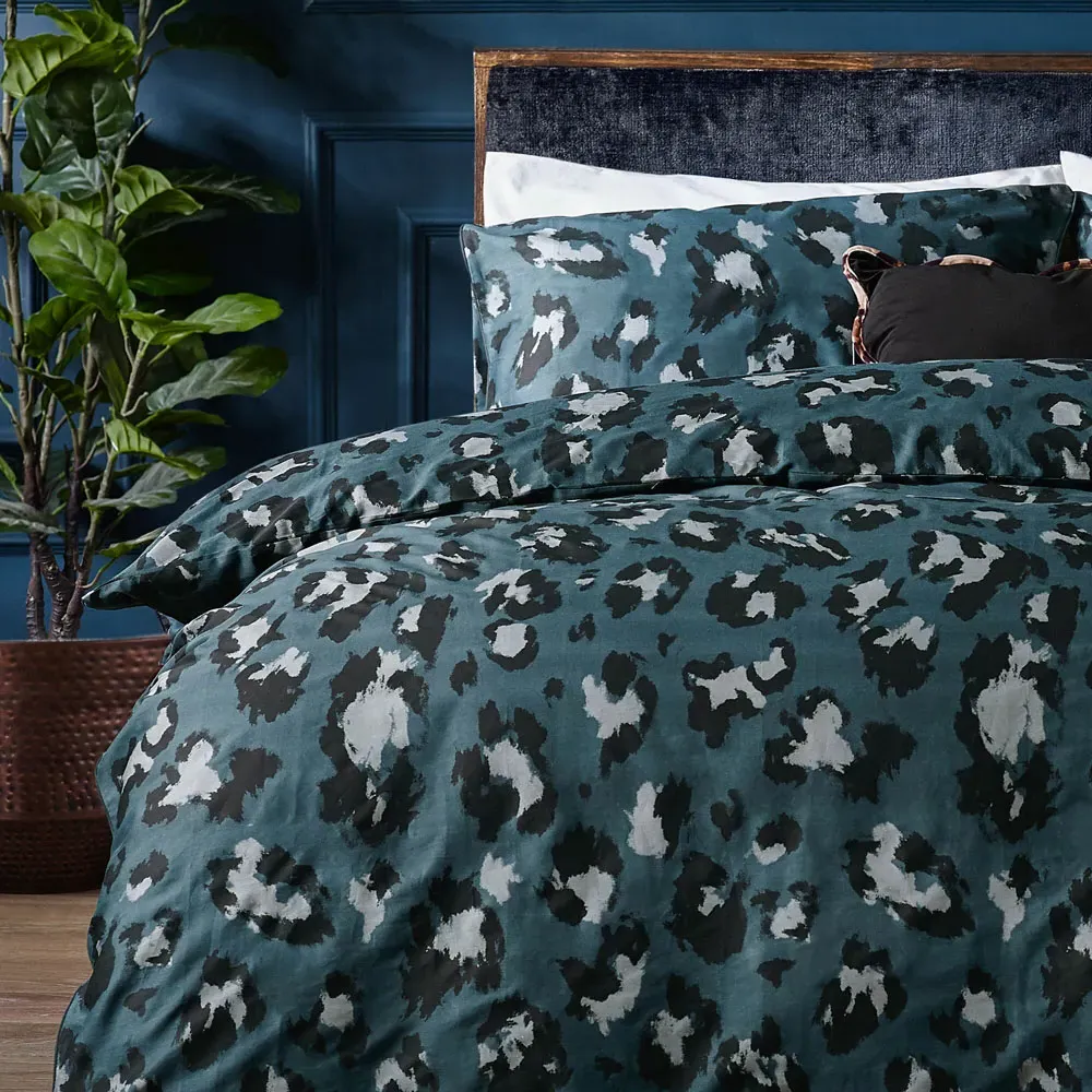 True King Size Leopard Printed Duvet Set - Grey
