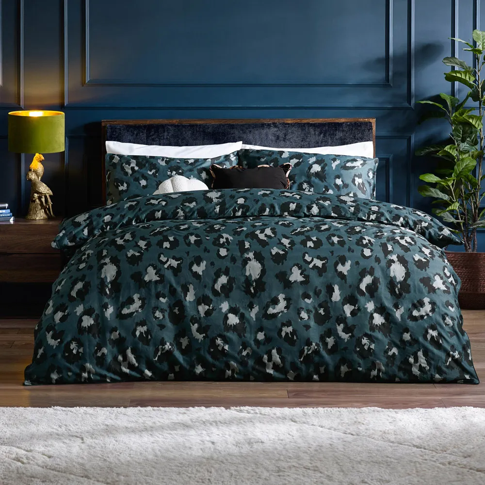 True Super King Size Leopard Printed Duvet Set - Grey